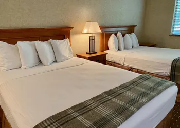 Cousins Country Inn hotel thumbnail 4