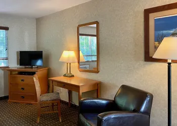 Cousins Country Inn hotel thumbnail 6