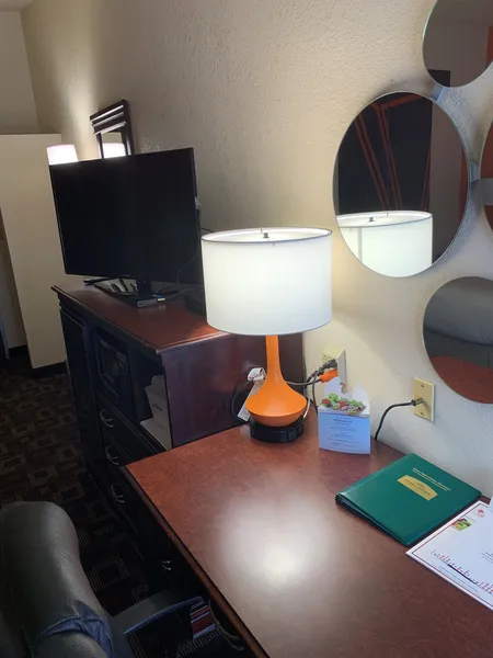 Howard Johnson by Wyndham Oklahoma City Airport/ Fairgrounds hotel detail image 6