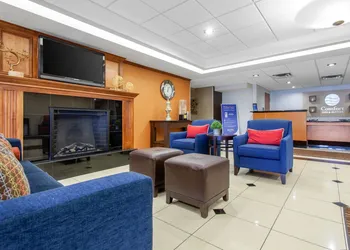 Comfort Inn & Suites Norman near University hotel thumbnail 2