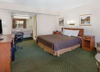 Travelodge by Wyndham Jackson hotel thumbnail 8