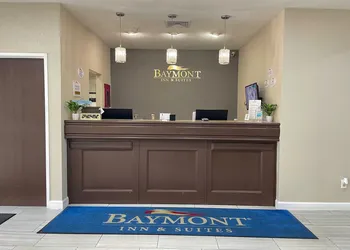 Baymont by Wyndham Anderson hotel thumbnail 3