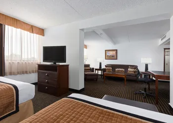 Ramkota Hotel & Conference Center hotel thumbnail 7