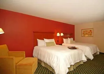 Hampton Inn & Suites Casper hotel thumbnail 8