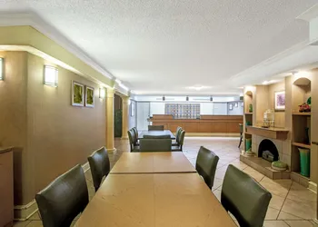 La Quinta Inn by Wyndham Killeen - Fort Hood hotel thumbnail 3