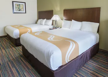 Quality Suites Temple I-35 hotel thumbnail 7