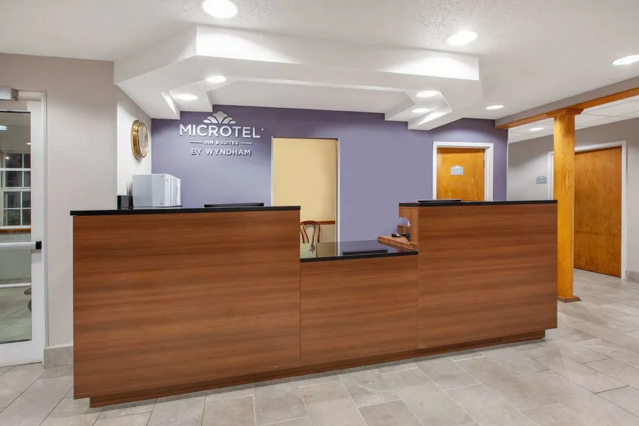 Microtel Inn & Suites by Wyndham Pittsburgh Airport hotel detail image 2