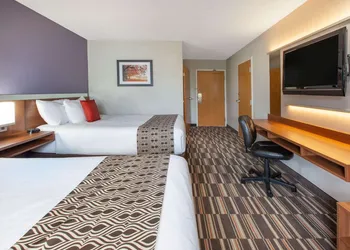 Microtel Inn & Suites by Wyndham Pittsburgh Airport hotel thumbnail 7