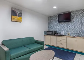 Motel 6 McAlester, OK hotel thumbnail 6