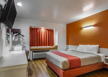 Motel 6 McAlester, OK hotel thumbnail 7
