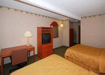 Comfort Inn Splash Harbor hotel thumbnail 8