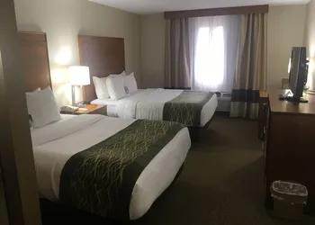 Comfort Inn Millersburg hotel thumbnail 5