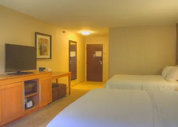 Wingate by Wyndham Steubenville hotel thumbnail 2