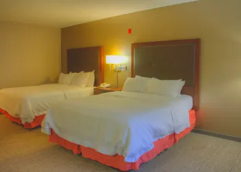 Wingate by Wyndham Steubenville hotel thumbnail 3