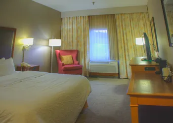 Wingate by Wyndham Steubenville hotel thumbnail 4