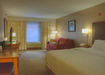 Wingate by Wyndham Steubenville hotel thumbnail 8