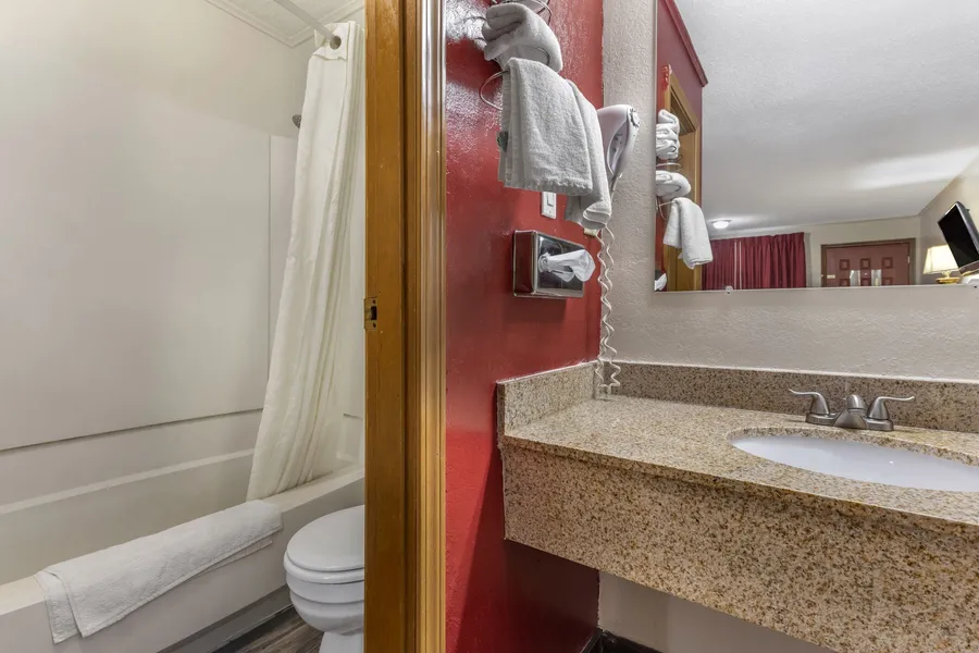 Econo Lodge Wooster hotel detail image 6