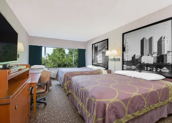 Super 8 by Wyndham Ashland hotel thumbnail 5