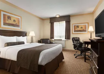 Days Inn & Suites by Wyndham Sault Ste. Marie ON hotel thumbnail 6