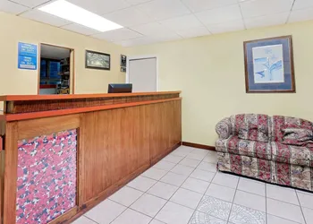 Travelodge by Wyndham Chambersburg hotel thumbnail 2
