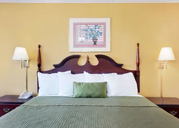 Travelodge by Wyndham Chambersburg hotel thumbnail 7