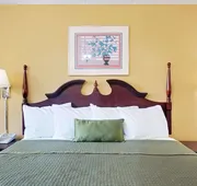 Travelodge by Wyndham Chambersburg hotel detail image 7