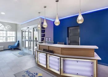 Microtel Inn & Suites by Wyndham Manchester hotel thumbnail 3