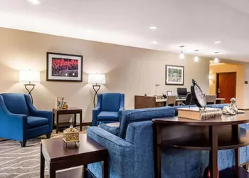 Comfort Suites Manchester near Arnold AFB hotel thumbnail 7