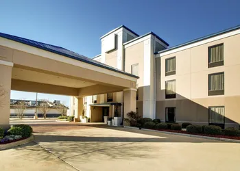 Comfort Inn Pearl-Jackson hotel thumbnail 4