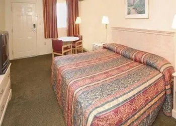 Econo Lodge Pearl - Jackson hotel thumbnail 7