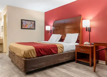 Econo Lodge Pearl - Jackson hotel thumbnail 8