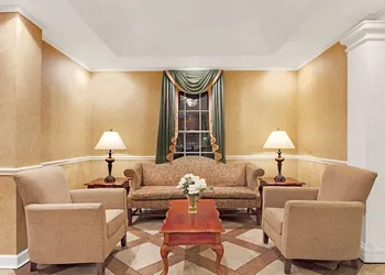 Baymont by Wyndham Pearl hotel thumbnail 2