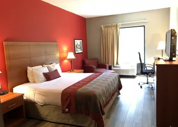 Ramada by Wyndham Pearl/Jackson Airport hotel thumbnail 4