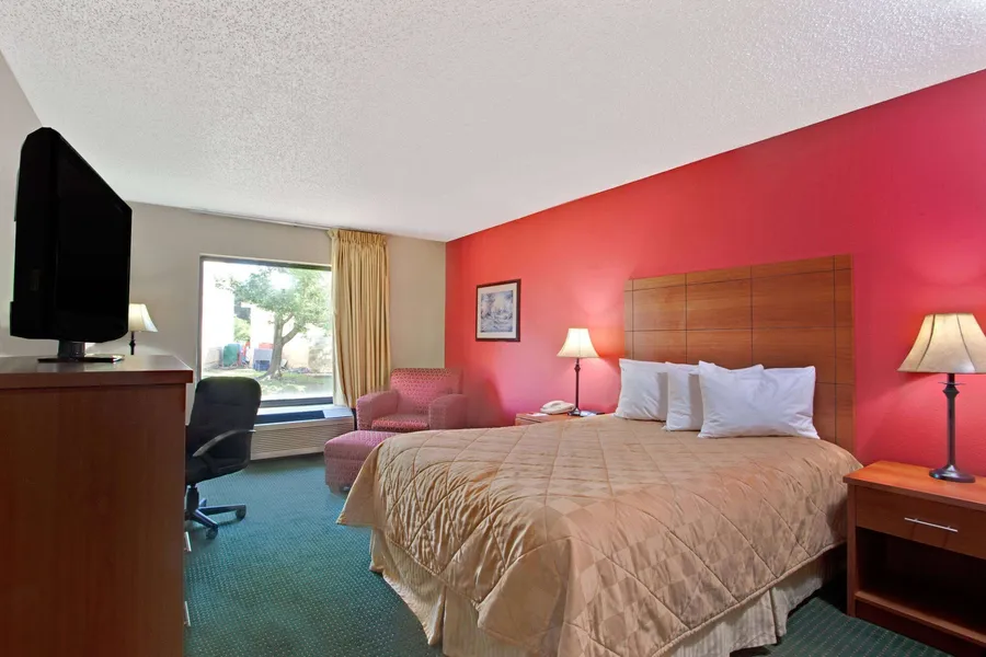 Ramada by Wyndham Pearl/Jackson Airport hotel detail image 6