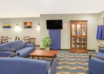 Microtel Inn & Suites by Wyndham Manistee hotel thumbnail 2