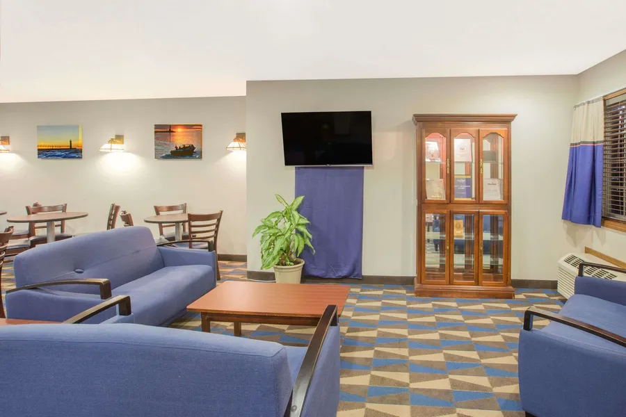 Microtel Inn & Suites by Wyndham Manistee hotel detail image 2