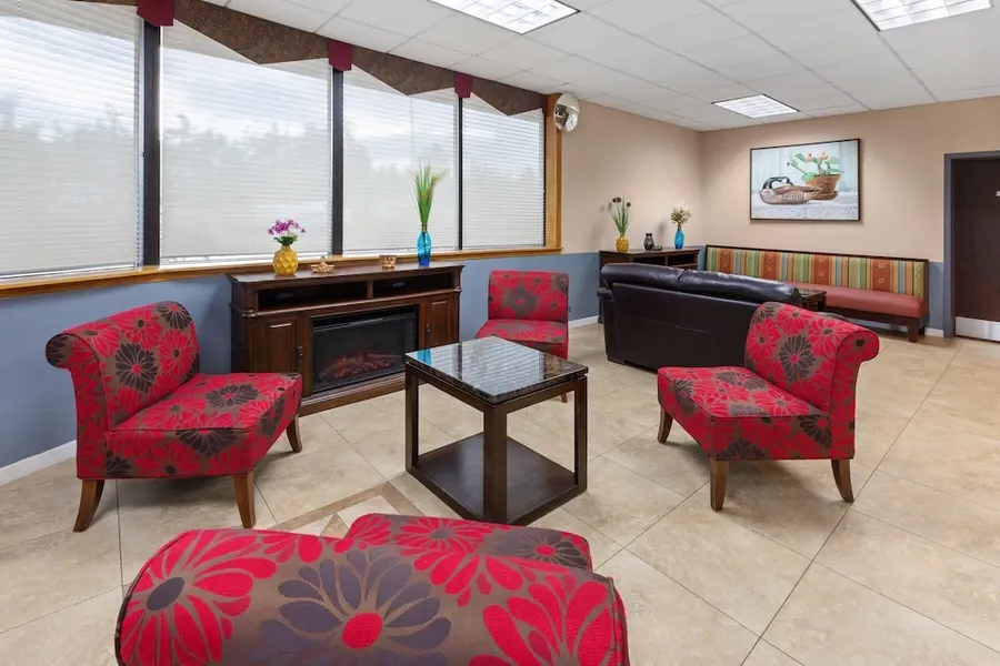 Quality Inn & Suites hotel detail image 2