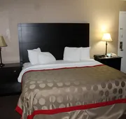 Quality Inn & Suites hotel detail image 4