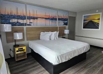 Days Inn by Wyndham Washington hotel thumbnail 5
