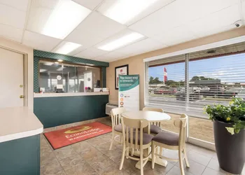 Econo Lodge Washington NC North hotel thumbnail 2