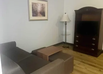 Wingate Suites by Wyndham Youngstown - Austintown hotel thumbnail 4