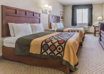 Super 8 by Wyndham Alvarado hotel thumbnail 4