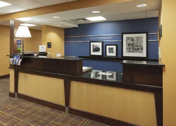 Hampton Inn Youngstown-North hotel thumbnail 4