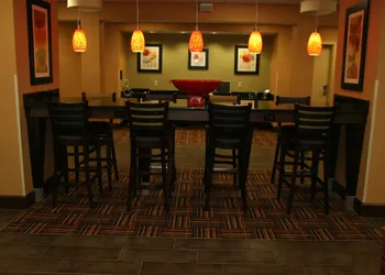 Hampton Inn Youngstown-North hotel thumbnail 5