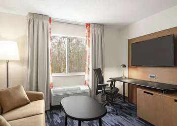 Fairfield Inn by Marriott Warren Niles hotel thumbnail 7