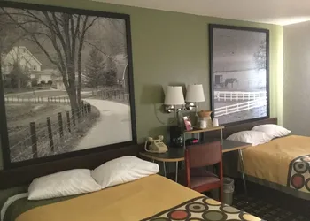 Super 8 by Wyndham Youngstown/Austintown hotel thumbnail 6
