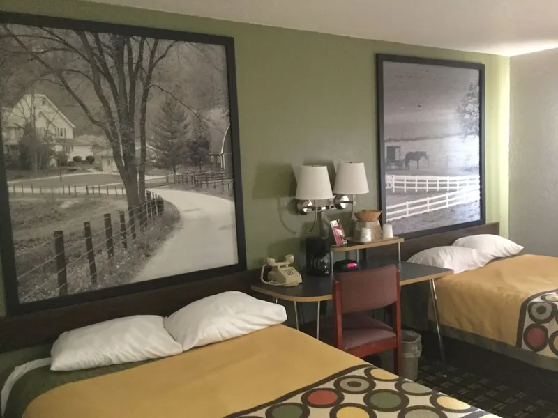 Super 8 by Wyndham Youngstown/Austintown hotel detail image 6