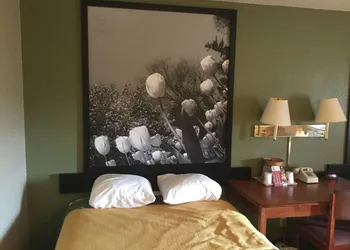 Super 8 by Wyndham Youngstown/Austintown hotel thumbnail 7