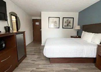 Hotel 8 hotel thumbnail 8