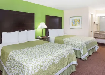 Days Inn by Wyndham Calvert City/Paducah East hotel thumbnail 7